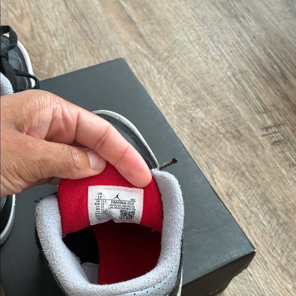 Jordan Kids Black and Gray Sneakers - Picture 14 of 16